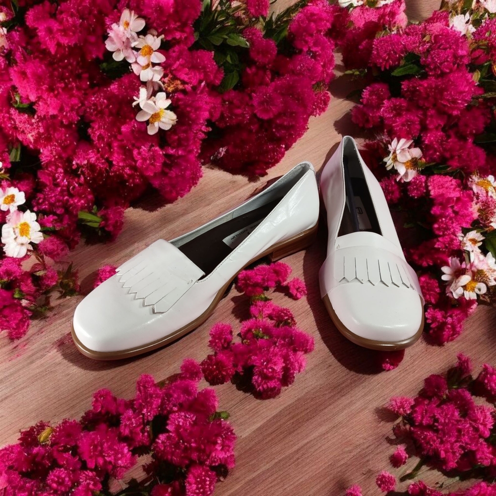 White Leather Loafers with Fringe Detailing